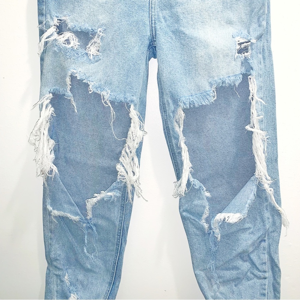 CELLO Ripped Mom Jeans - Picture 4 of 6